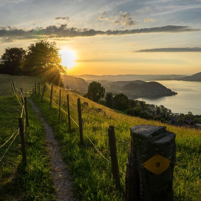 Von Krattigen aus lassen sich atemberaubende Sonnenuntergänge beobachten