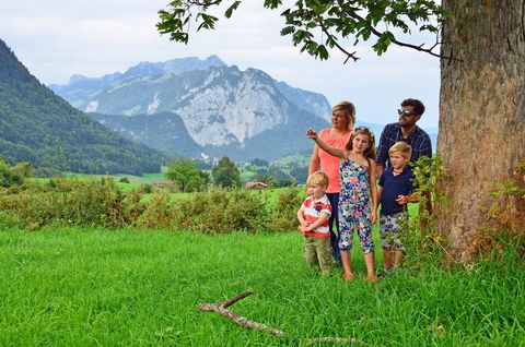 Ausflug mit der Familie in Aeschi im Sommer