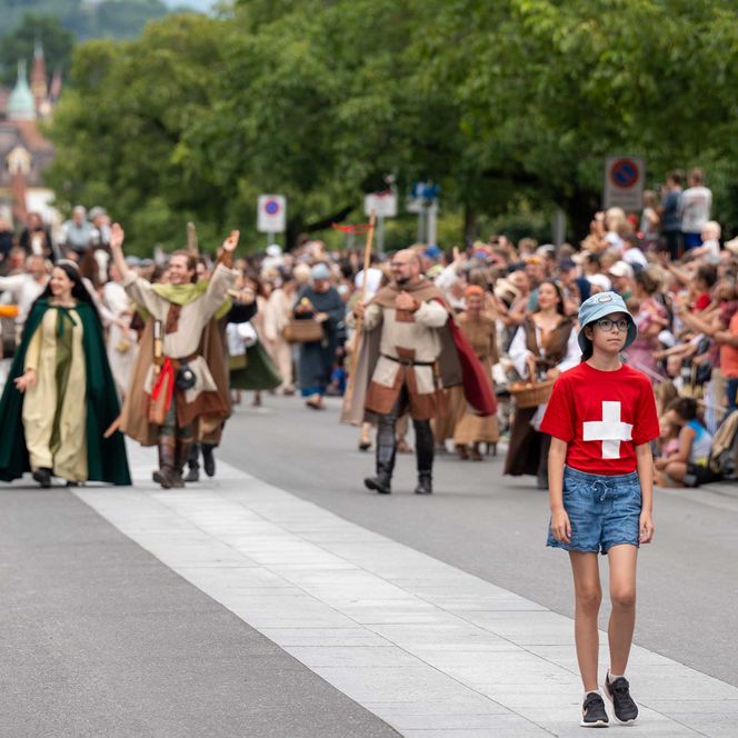 Darsteller der Tellspiele Interlaken am 1. August Umzug